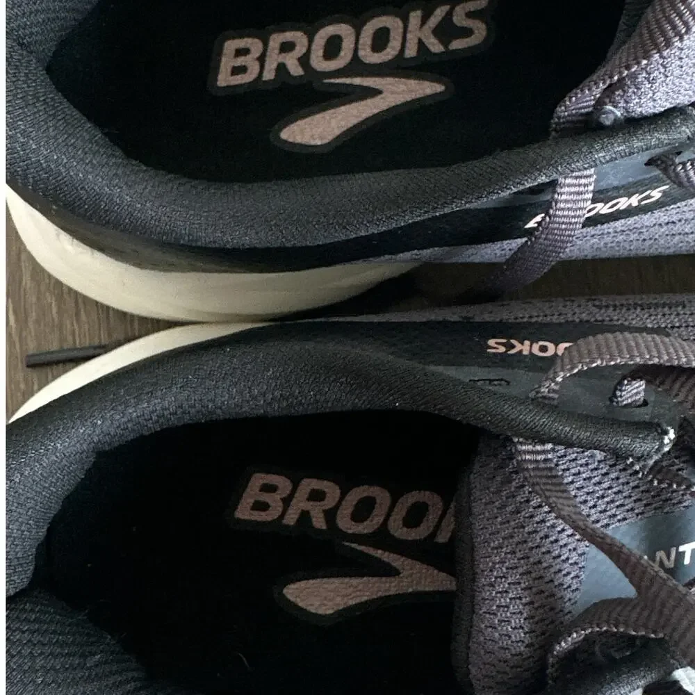 Brooks new without